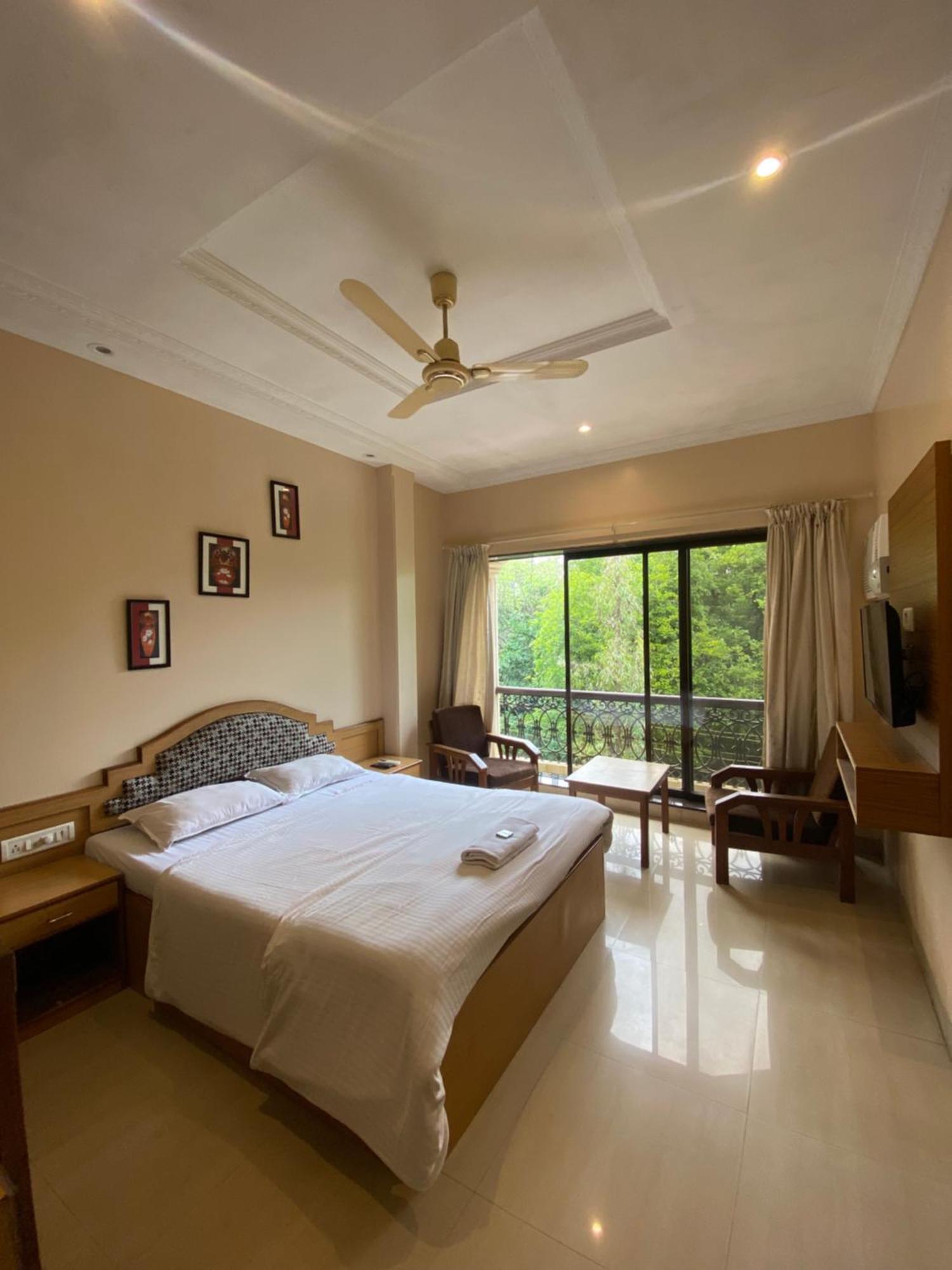 Jewel Resort Лонавала Экстерьер фото