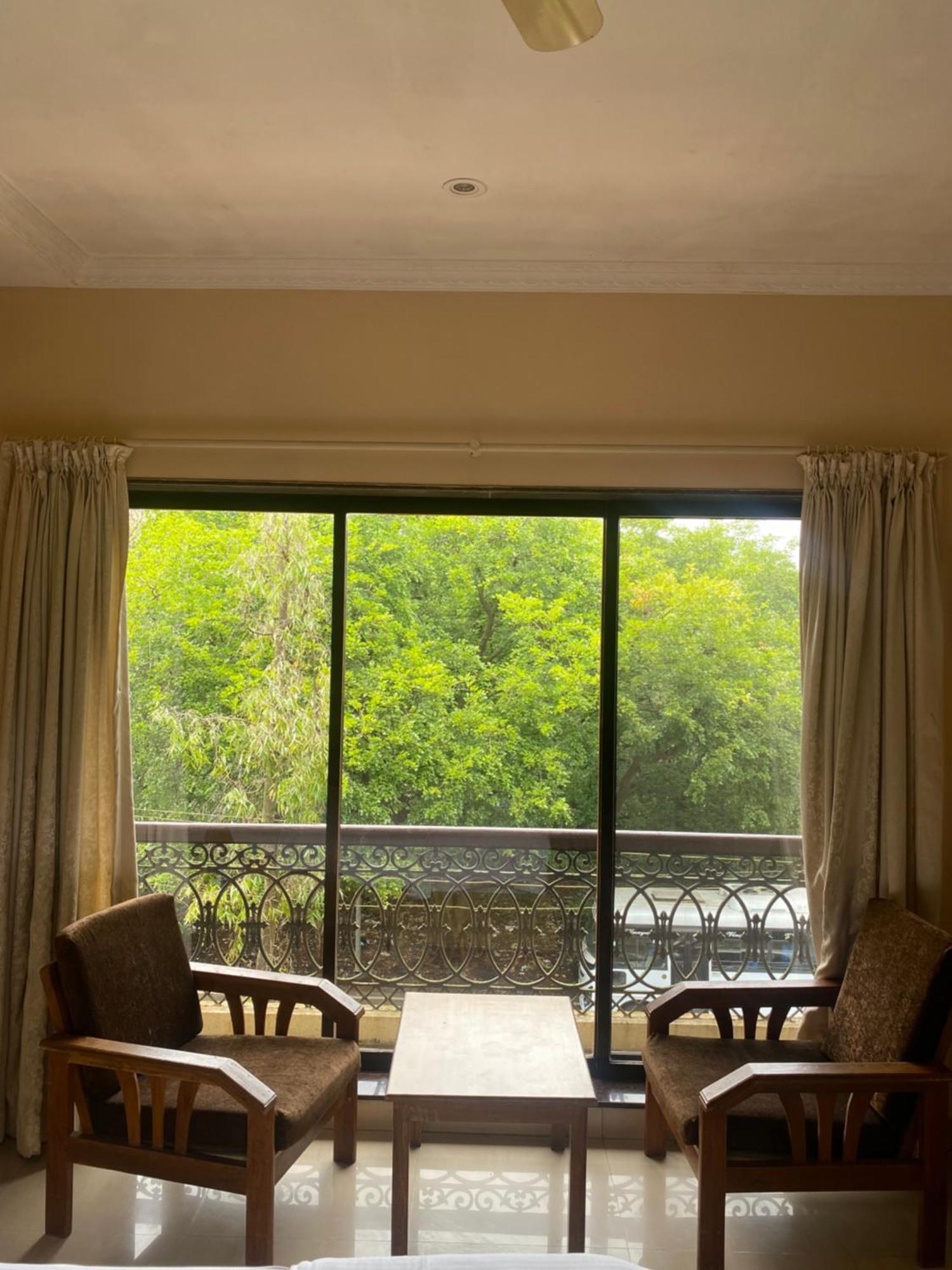 Jewel Resort Лонавала Экстерьер фото
